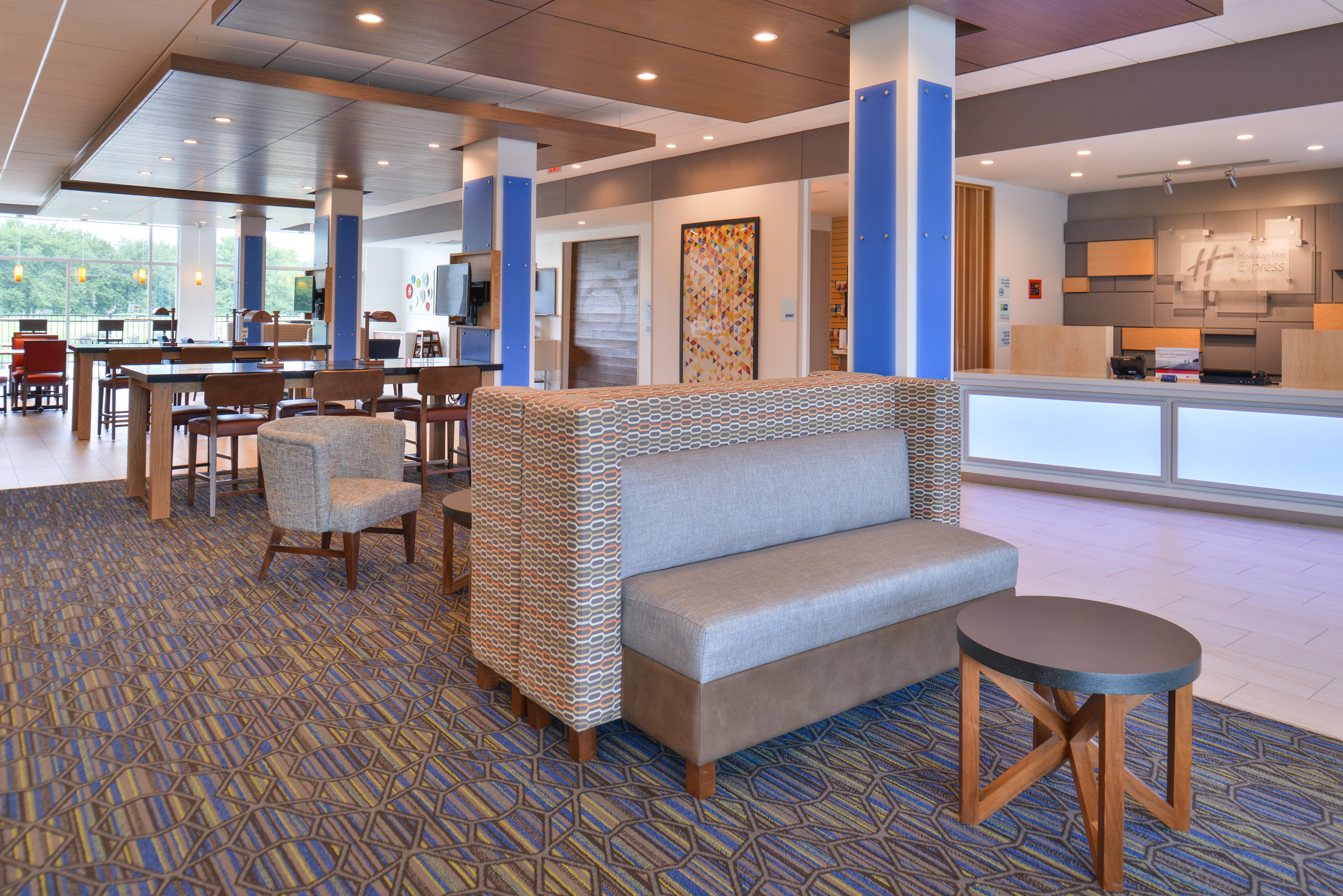 Holiday Inn Express & Suites Omaha Airport By Ihg Carter Lake Exterior foto